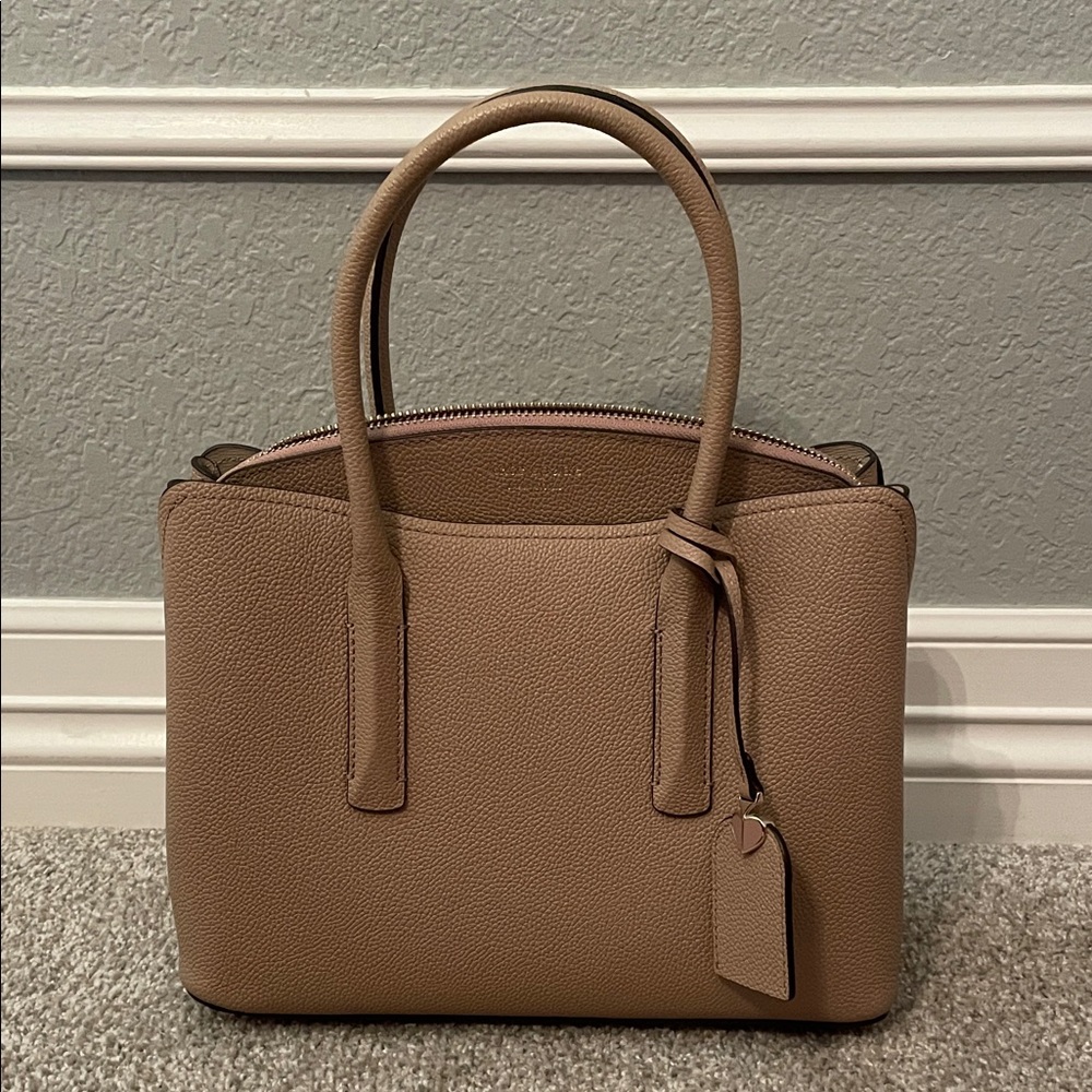 Elegant Tan Leather Handbag